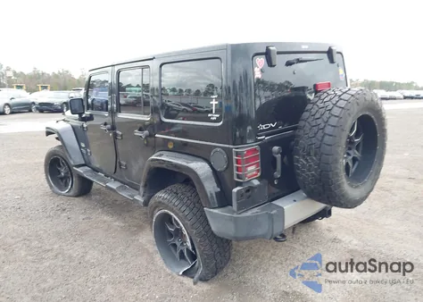 2014 Jeep Wrangler Unlimited Sahara z USA, uszkodzony, nr VIN 1C4BJWEG4EL317946